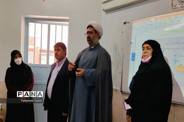 کارگاه ضمن خدمت مربیان،آموزگاران و مشاوران ابتدایی در ناحیه ۲ اهواز