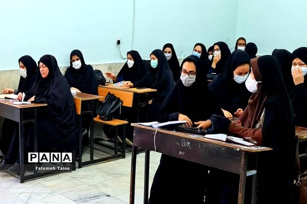 کارگاه ضمن خدمت مربیان،آموزگاران و مشاوران ابتدایی در ناحیه ۲ اهواز