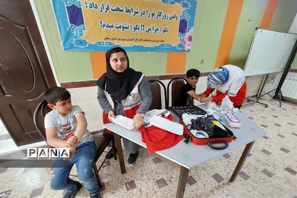 بازدید معاون پرورشی و فرهنگی وزارت آموزش و پرورش از اردوگاه امام خمینی زنجان