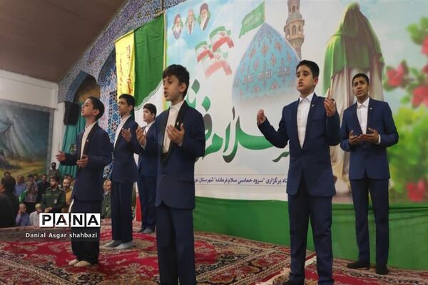 اجرای سرود سلام فرمانده در اجتماع بزرگ مردم شهرستان نور
