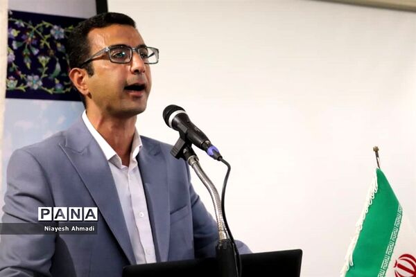 آیین تجلیل از دختران برگزیده طرح و برنامه‌های سازمان دانش‌آموزی ناحیه 3 مشهد