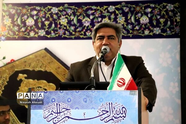 آیین تجلیل از دختران برگزیده طرح و برنامه‌های سازمان دانش‌آموزی ناحیه 3 مشهد