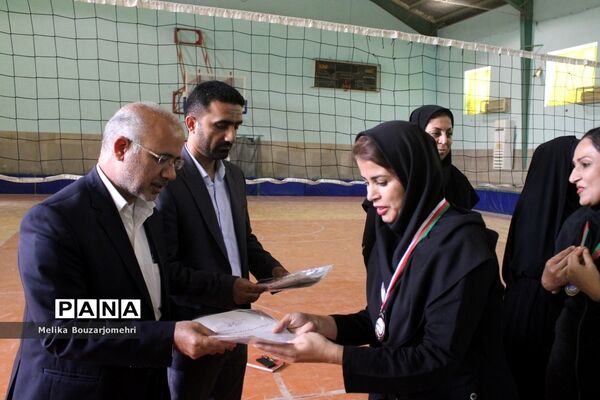 جشنواره فرهنگی ورزشی فرهنگیان استان بوشهر رشته والیبال بانوان