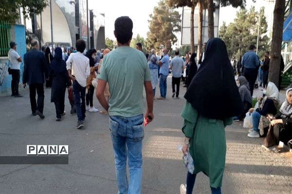 دومین  روز از کنکور  سراسری ۱۴۰۱ در البرز