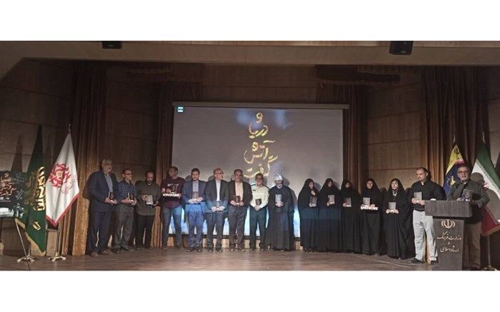 کتاب معرفی تکاوران شهید قم در جاده چالوس رونمایی شد
