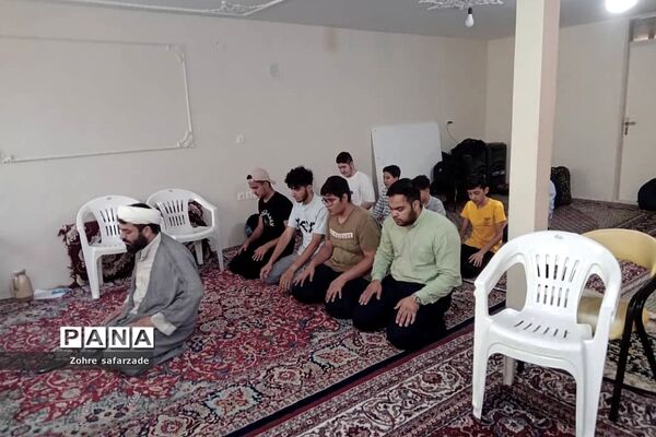 اعزام دانش‌آموزان اتحادیه انجمن‌های اسلامی رودهن به اردوی راهیان نور