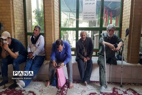 آیین گلریزان و عطرافشانی مزار شهدای هفتم تیر و یادمان شهدای ۷۲ تن