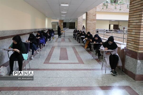 رقابت دانش‌آموزان در کنکور رشته تجربی-2