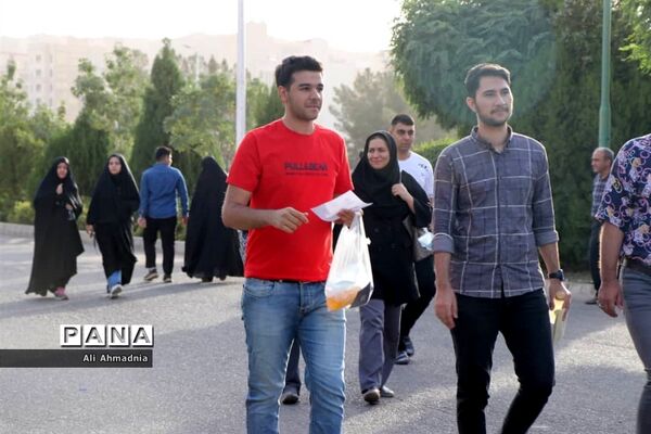 رقابت دانش‌آموزان در کنکور رشته تجربی-2