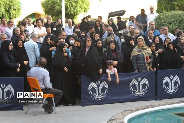 رقابت دانش‌آموزان در کنکور سراسری رشته تجربی در قم-3
