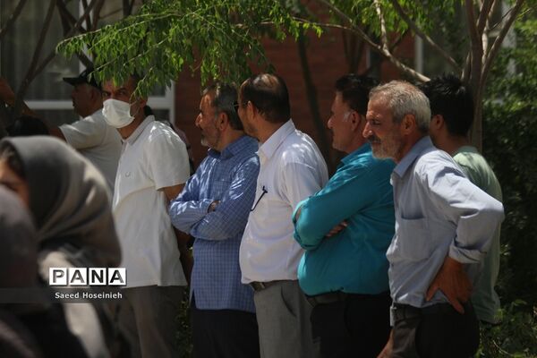 رقابت دانش‌آموزان در کنکور سراسری رشته تجربی در قم-3