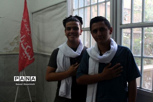 تجلیل از دانش‌آموزان برتر دبیرستان امام علی بن ابی طالب(ع)