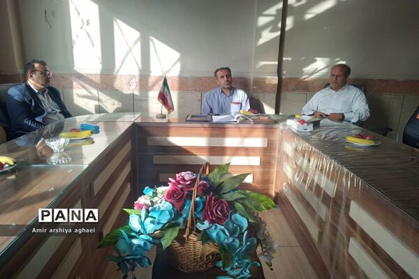 روند ثبت‌نام دانش‌آموزان تازه‌وارد متوسطه اول در مدارس منطقه ۱۳