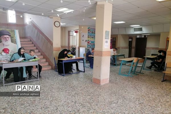 روند ثبت‌نام دانش‌آموزان تازه‌وارد متوسطه اول در مدارس منطقه ۱۳