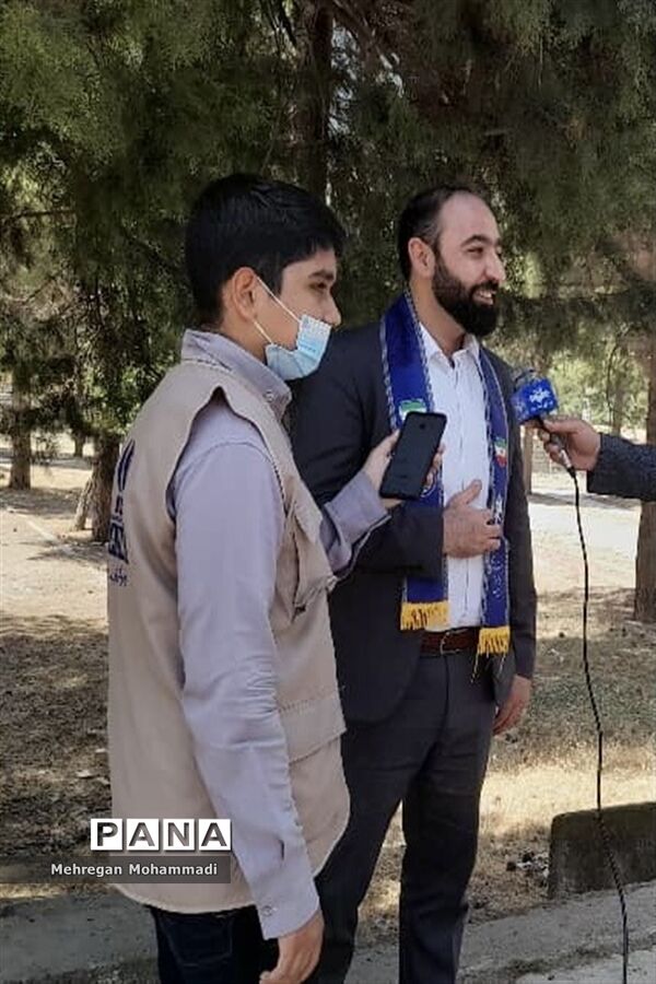 حضور قائم مقام سازمان دانش‌آموزی کشور در مراسم چهلمین روز شهادت محمد جوادبای