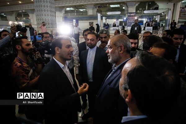 افتتاحیه نمایشگاه شهر هوشمند با حضور وزیر کشور