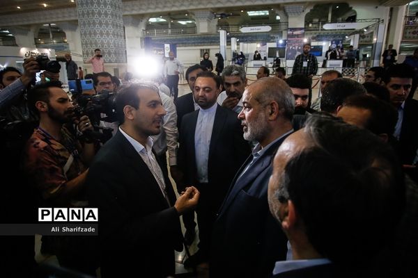 افتتاحیه نمایشگاه شهر هوشمند با حضور وزیر کشور