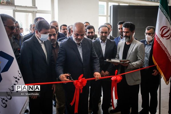 افتتاحیه نمایشگاه شهر هوشمند با حضور وزیر کشور