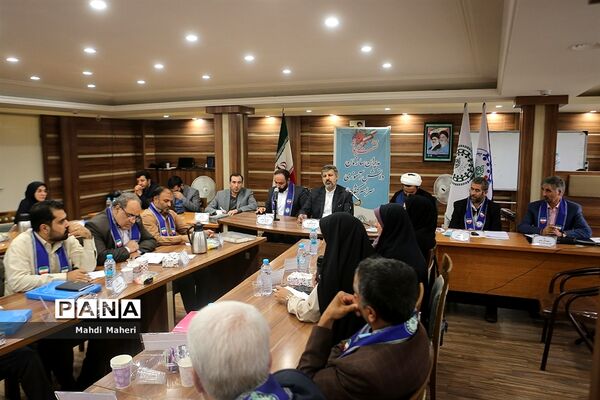 نشست صمیمانه مدیران سازمان دانش‌آموزی سراسر کشور-2