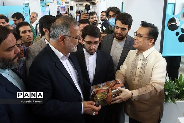 افتتاح نمایشگاه شهرهای خواهرخوانده و توانمندی مدیریت شهری تهران