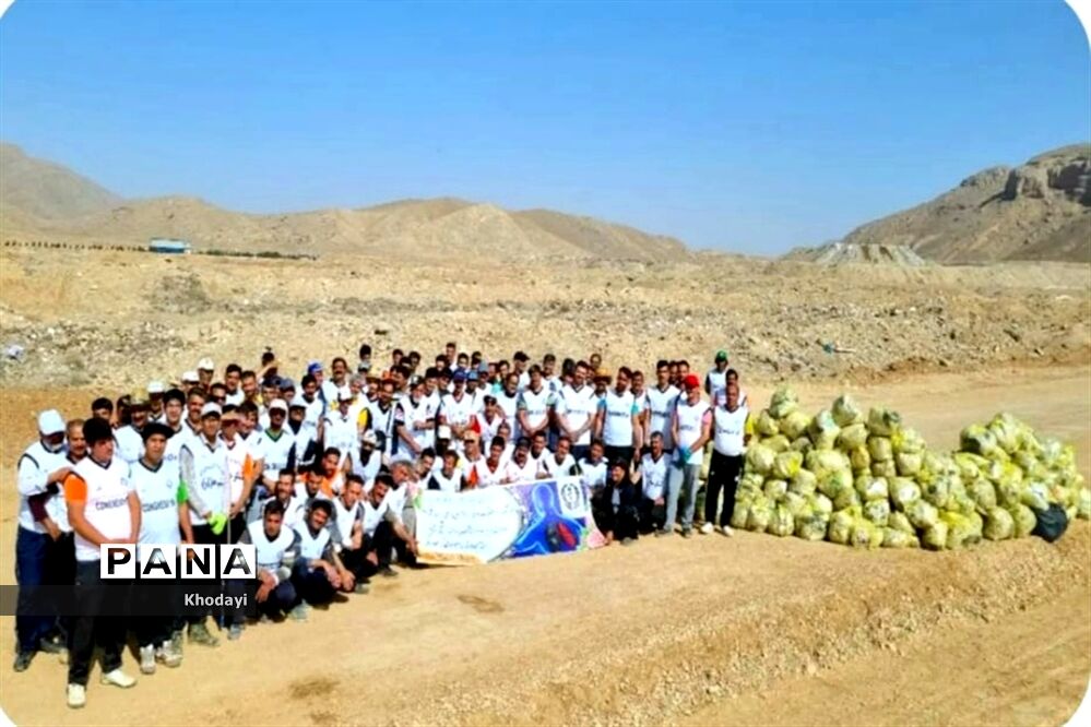 همایش دوستی با طبیعت به مناسبت هفته مبارزه با مواد مخدر در نجف آباد
