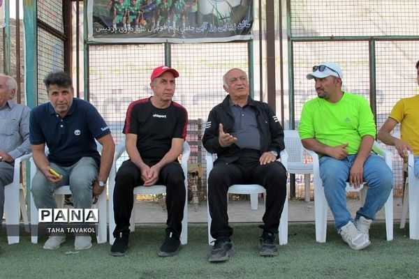 دیدار دوستانه فوتبال بین تیم‌های شهدای منطقه ۱۴ تهران و پیشکسوتان پردیس
