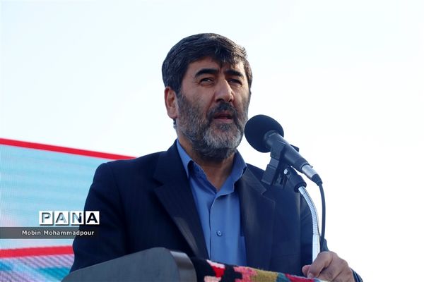 دهمین جشنواره گل محمدی در روستای آمقان بخش عنصرود