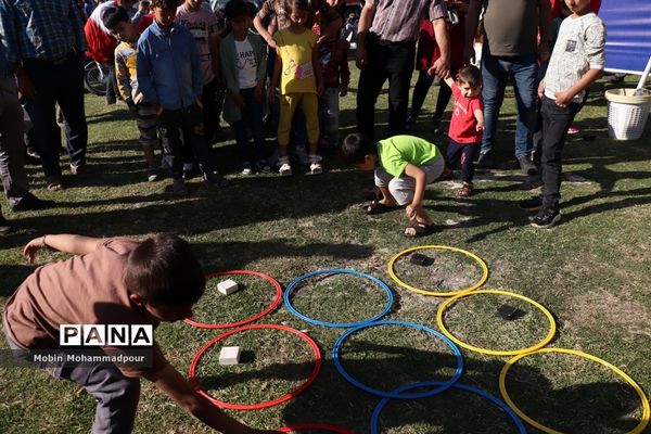 دهمین جشنواره گل محمدی در روستای آمقان بخش عنصرود
