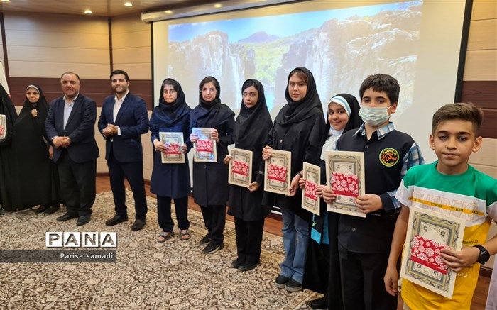 حضور دانش‌آموزان خلاق و کنشگر در کنترل آسیب‌های اجتماعی‌ مورد تقدیر است