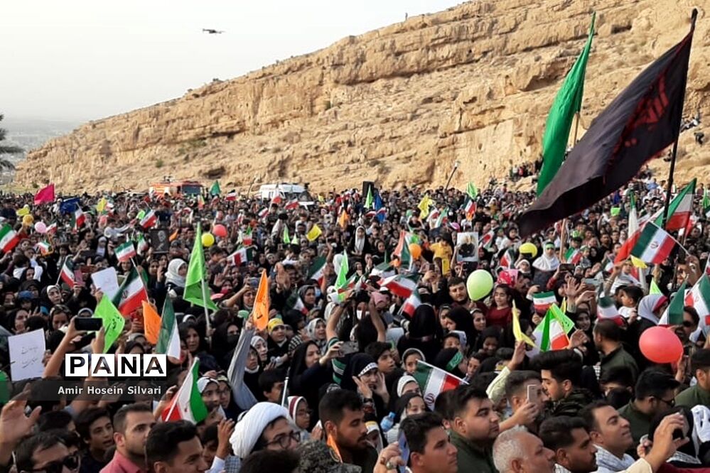 اجتماع بزرگ خانوادگی سلام فرمانده در جهرم