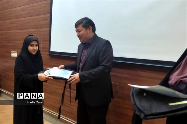 آیین تجلیل از مقام‌آوران استانی جشنواره سردار دل‌ها