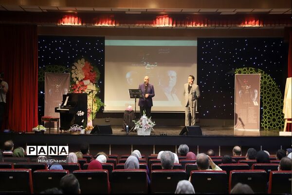 آیین رونمایی از آلبوم موسیقی «تیغ و ترانه»