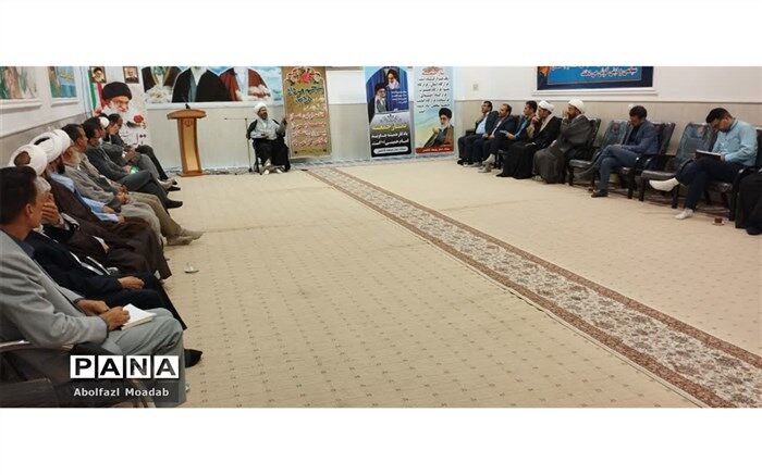 حضور دانش‌آموزان در نماز جمعه بسیار ارزشمند است