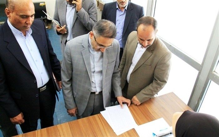 گفت‌وگو با داوطلبان و مصاحبه‌کنندگان آزمون استخدامی