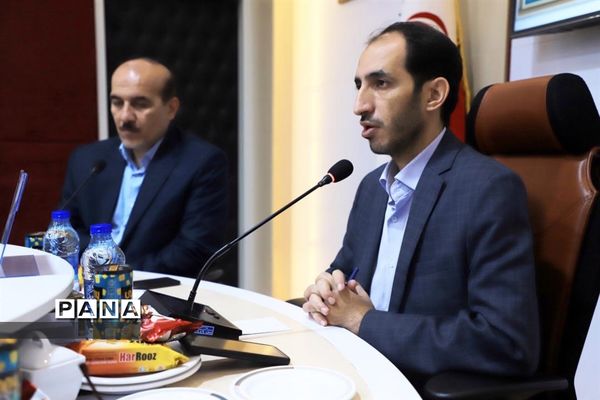 نشست معاون آموزش متوسطه وزیر آموزش و پرورش با اصحاب رسانه