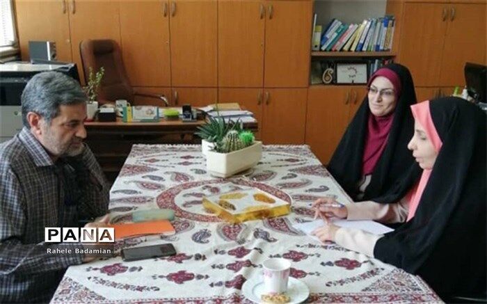 تقدیر از مدیران ساعی به پاس تلاش در جهت ارتقای دانش‌آموزان با مجلات رشد