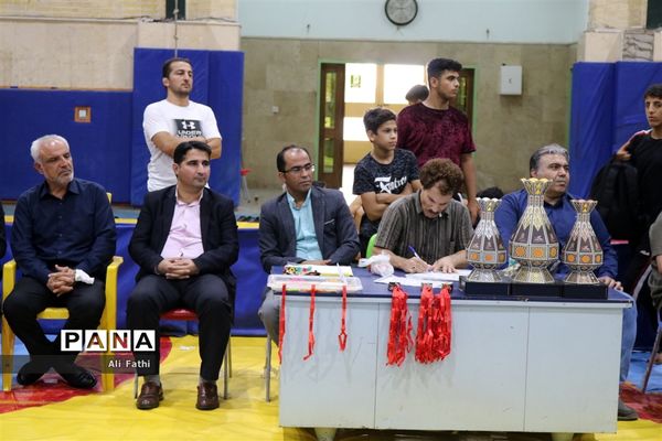 مسابقات لیگ کشتی آزاد دانش‌آموزی استان خوزستان در امیدیه