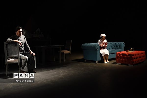 اجرای کنسرت نمایش «کافه لکانطه» در پردیس تئاتر شهرزاد