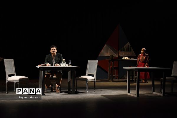 اجرای کنسرت نمایش «کافه لکانطه» در پردیس تئاتر شهرزاد