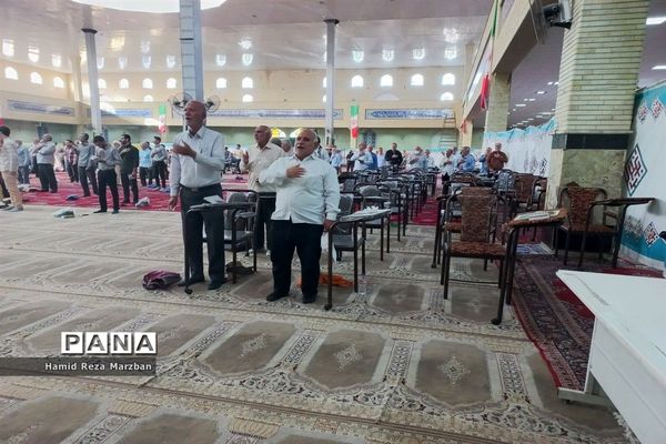 دعای روز عرفه درمصلی شهرستان اسلامشهر