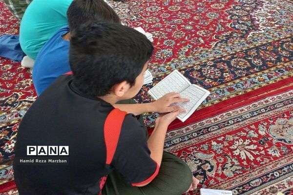 دعای روز عرفه درمصلی شهرستان اسلامشهر