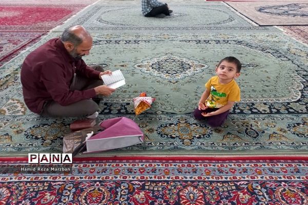 دعای روز عرفه درمصلی شهرستان اسلامشهر