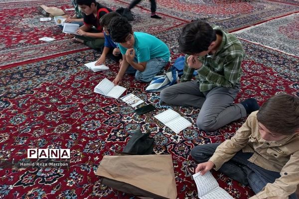 دعای روز عرفه درمصلی شهرستان اسلامشهر