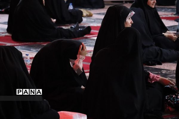 دست‌های التماس