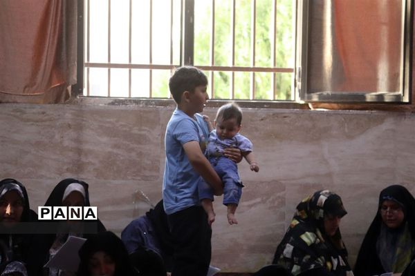 دست‌های التماس