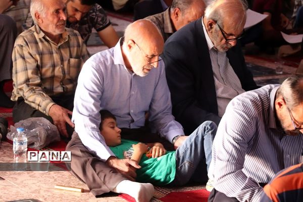 دست‌های التماس