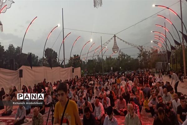 طنین دلنواز عرفه در آباده