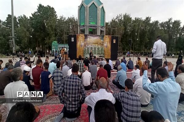 طنین دلنواز عرفه در آباده