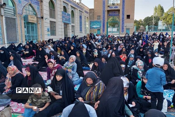 مراسم دعای عرفه در آستان مقدس حضرت سید ابراهیم(ع)