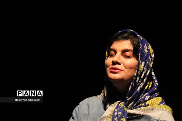 اجرای نمایش «بی‌نام» در تماشاخانه سیمرغ